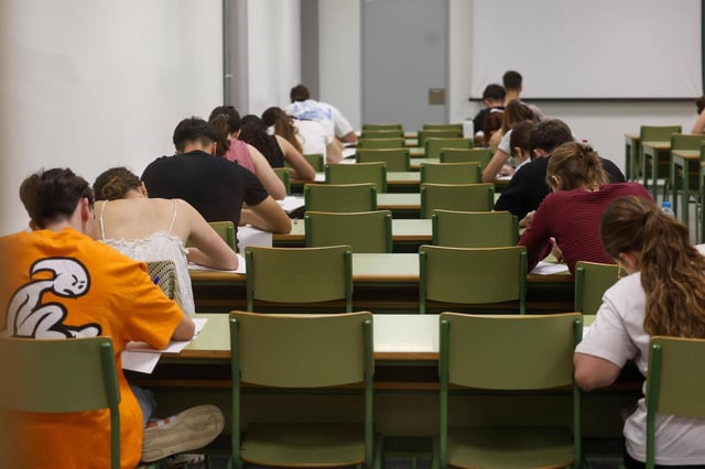 Alumnos en la PAU de la semana pasada.