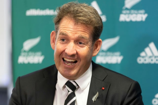 New Zealand Rugby chief executive Mark Robinson has quit