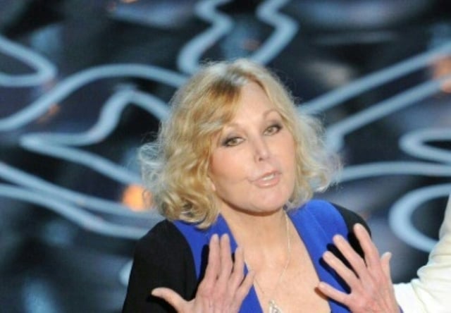 Die vor allem durch den Psychothriller "Vertigo" von Alfred Hitchcock bekannt gewordene US-Schauspielerin Kim Novak wird mit dem Goldenen Löwen für ihr Lebenswerk ausgezeichnet.