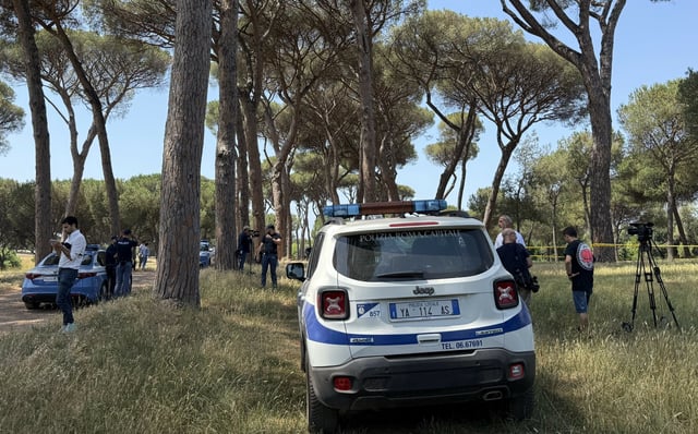 Die Polizei ermittelt im römischen Stadtpark Villa Doria Pamphili, nachdem zwei Leichen gefunden wurden.