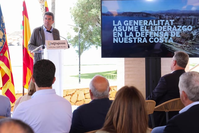 Mazón llega al Club Nautico de La Vila donde se presenta la nueva Ley de Costas valenciana