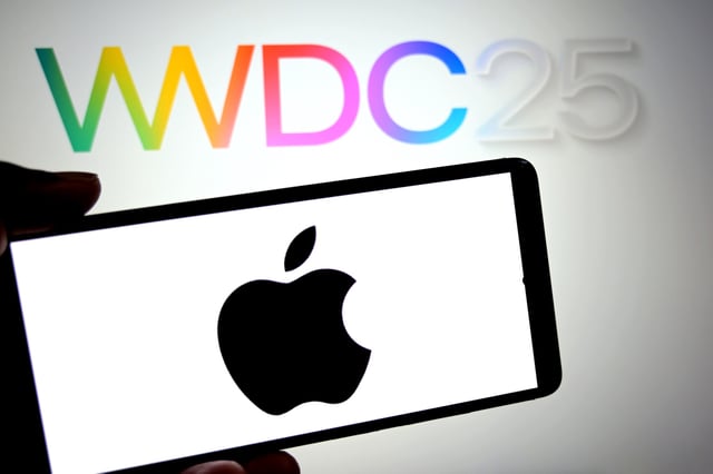 INDIA - 2025/06/06: In this photo illustration, an Apple Logo is seen displayed on a smartphone with a WWDC 2025 logo in the background. (Photo Illustration by Avishek Das/SOPA Images/LightRocket via Getty Images)
