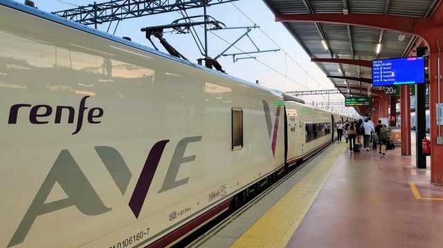 Primer AVE entre Madrid y Vigo con los nuevos horarios antes de salir de Chamartín