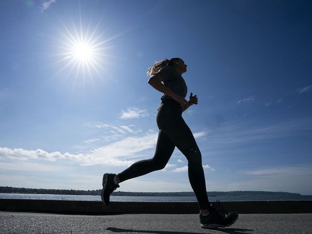 Daily temperature records fell in 15 communities across B.C., says Environment Canada