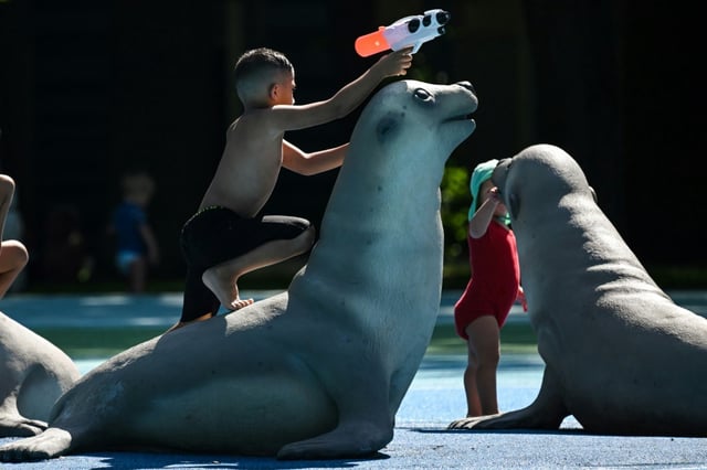 Viele Deutsche bemängeln fehlende Möglichkeiten für Kinder zur kreativen und spielerischen Entfaltung. Das geht aus einer Umfrage für das Deutsche Kinderhilfswerk hervor. Schuld daran sind nach ihrer Auffassung auch allgegenwärtige soziale Medien.