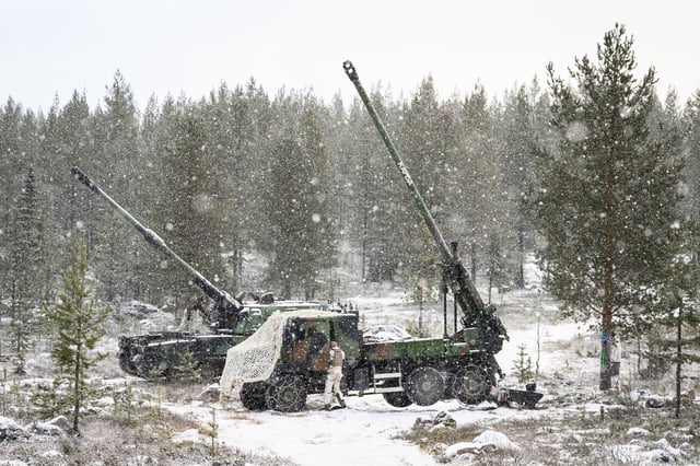 A K9 mobile self-propelled Howitzer (L) and an Archer self-propelled Howitzer (R) operated by the Swedish Artillery are seen during the NATO &#34;Exercise Lightning Strike&#34; on November 20, 2024 near Heinu, Finland
