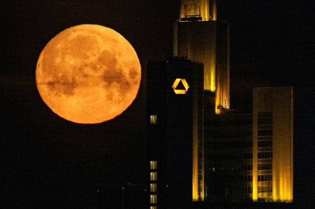Bundeskanzler Friedrich Merz (CDU) hat der Commerzbank mit Blick auf die anvisierte und von deutscher Seite ungewollte Übernahme der Bank durch die italienische Unicredit den Rücken gestärkt.