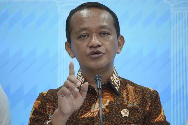 Indonesian Energy and Mineral Resources Minister Bahlil Lahadalia speaks to the media during a press conference at the presidential palace in Jakarta, Indonesia, Tuesday, June 10, 2025. (AP Photo/Achmad Ibrahim)