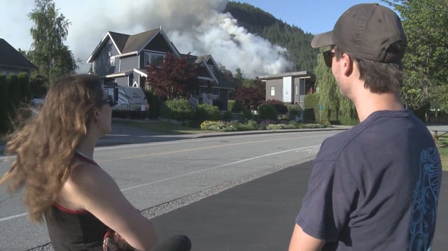 A wildfire is burning in Squamish and has prompted an evacuation alert. 