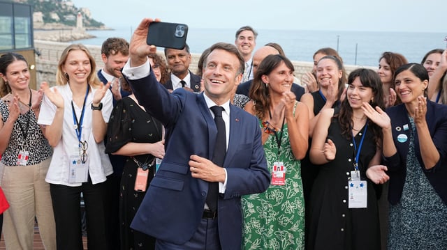 «Avec sa provocation qui blesse les Français, cible une partie de son gouvernement et signe son impuissance et son manque de contrôle, le président a ouvert un front sans avoir d’armée dans un contexte qui lui est hostile.»