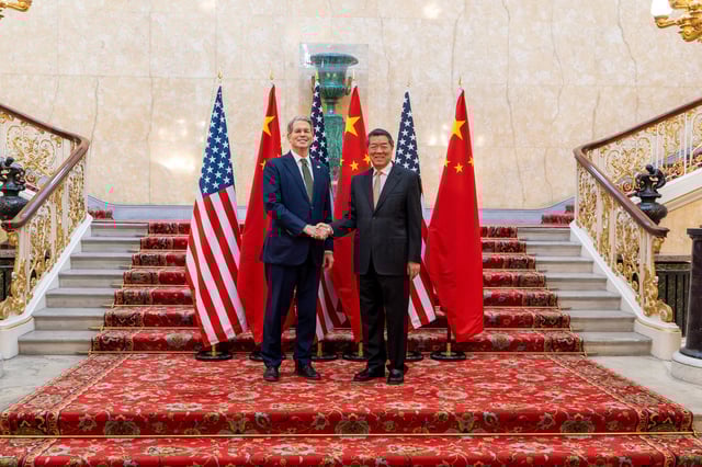 U.S. Treasury Secretary Scott Bessent and Chinese vice premier He Lifeng meet in London, Britain June 9, 2025. United States Treasury/Handout via REUTERS    THIS IMAGE HAS BEEN SUPPLIED BY A THIRD PARTY