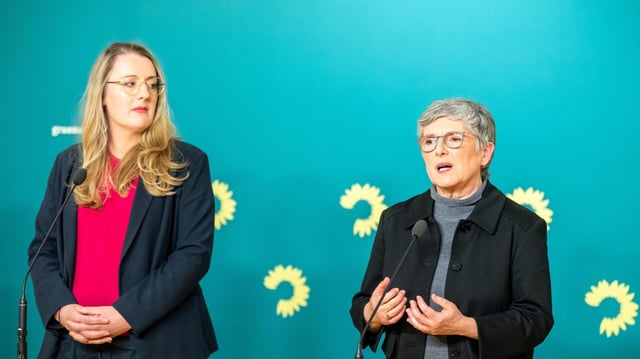 Katharina Dröge und Britta Haßelmann von den Grünen