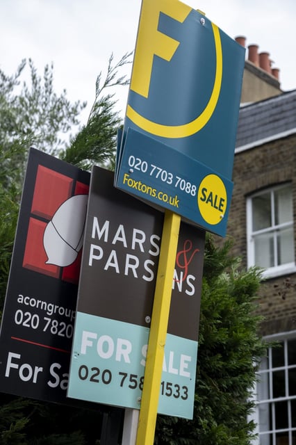 Some lenders are cutting mortgage rates while others are upping them (Photo: Mike Kemp/In Pictures via Getty Images)