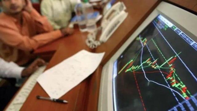 Digitide Solutions lists at 58% premium, Bluespring Enterprises falls 44% on debut