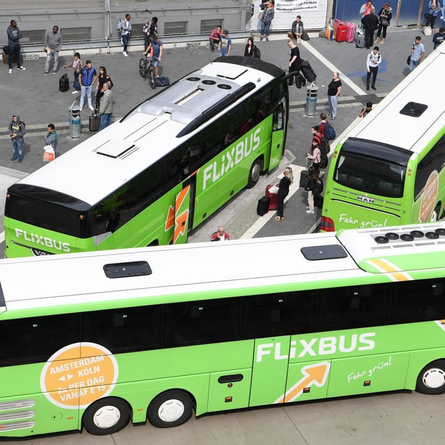 Der ländliche Raum könnte bald abgehängt werden: Flixbus droht, sein Streckennetz um 30 Prozent zu senken.