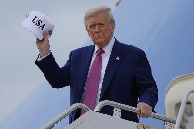 President Donald Trump arrives on Air Force One at Pope Army Airfield at Fort Bragg, Tuesday, June 10, 2025, in Fort Bragg, N.C. THE CANADIAN PRESS/AP, Alex Brandon
