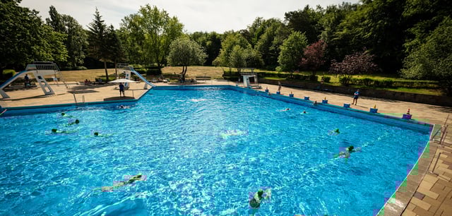 Das Freibad Marienhöhe in Sülldorf ist das letzte der Bäderland-Freibäder, das in dieser Woche auch eröffnet wird