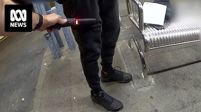 Police in Queensland use wanding to search for knives