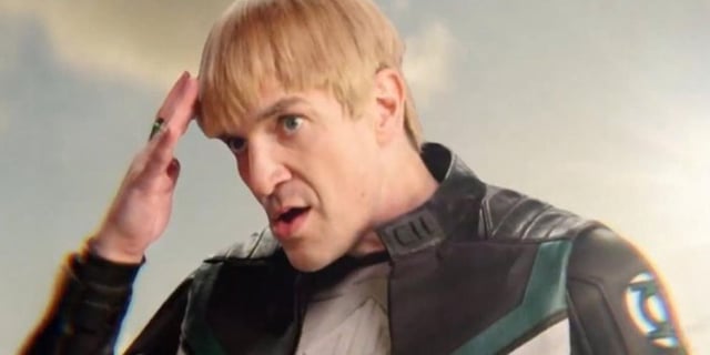 Guy Gardner (Nathan Fillion) checks his hair in Superman (2025).