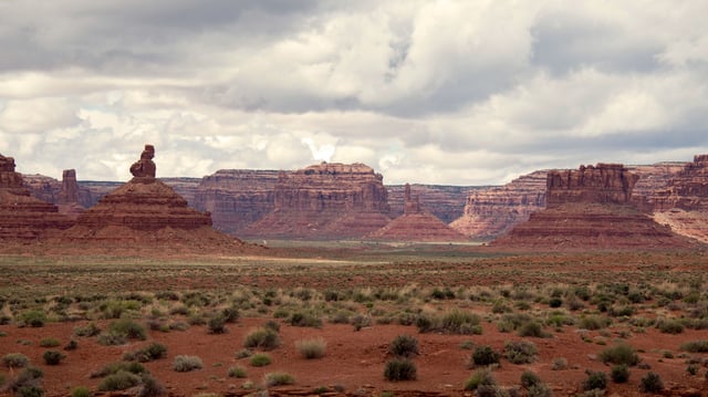 Bears Ears, Southeastern Utah—Five Native American tribes have joined forces to lobby President Barack Obama to name the 1.9 million-acre Bears Ears area a national monument. It includes cliff dwellings, archaeological sites and ancient roads. The trust notes that artifacts are being looted and energy development threatens the land. 