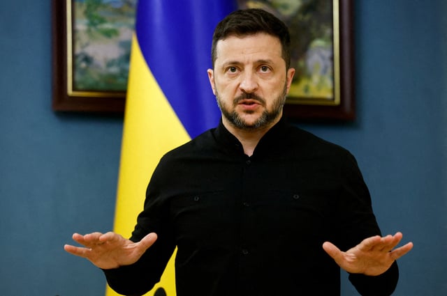 Ukraine's President Volodymyr Zelenskiy speaks during a press briefing following phone calls with U.S. President Donald Trump, amid Russia?s attack on Ukraine, in Kyiv, Ukraine, May 19, 2025. REUTERS/Thomas Peter/File Photo