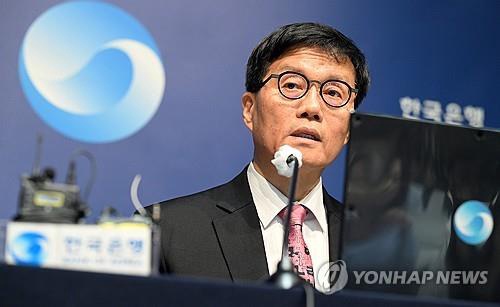 This file photo taken May 29, 2025, shows Bank of Korea Gov. Rhee Chang-yong speaking during a press briefing in Seoul. (Yonhap)