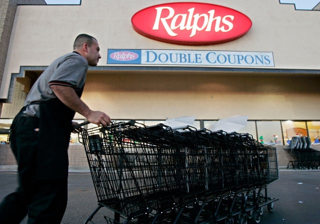 After weeks of stalled labor negotiations, thousands of Southern California grocery workers employed by Ralphs and Vons, Pavilions and Albertsons have voted to authorize their union to call a strike. (AP Photo/Kevork Djansezian, File)