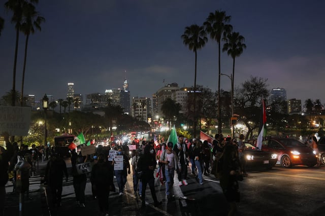 Die Proteste verlaufen am Mittwochabend in Los Angeles friedlicher als an den Vortagen