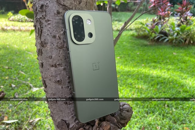 OnePlus 13s Sale Live on Amazon, Reliance Digital Today