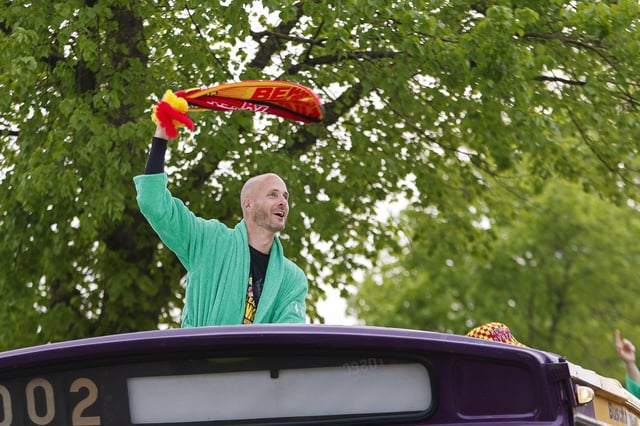 Der neue Wolfsburg-Trainer Paul Simonis gewann mit den Go Ahead Eagles den niederländischen Pokal.
