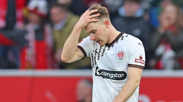 Frust bei Angreifer Johannes Eggestein vom FC St. Pauli