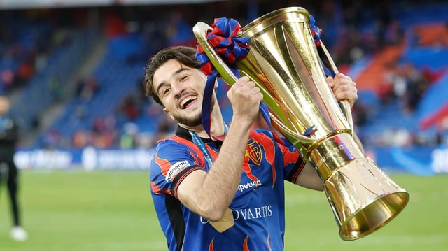 Leon Avdullahu wurde mit dem FC Basel Schweizer Meister