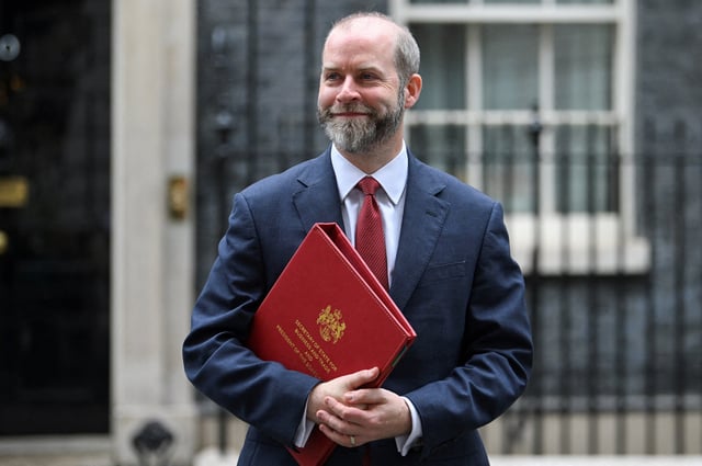 Britain's Secretary of State for Business and Trade Jonathan Reynolds walks, on the day of a cabinet meeting at 10 Downing Street in London, Britain, June 11, 2025. REUTERS/Jaimi Joy/File Photo