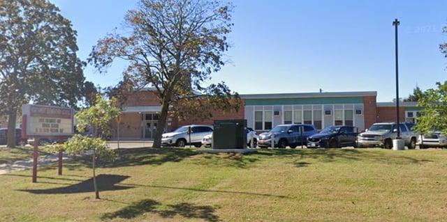 Northwest Elementary School in Amityville, N.Y. (Google Maps)