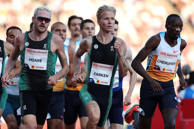 Robert Farken (M.) beim Lauf in Osloer Bislett-Stadion