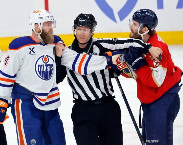during game four of the Stanley Cup Finals, Thursday June 12, 2025, at the Amerant Bank Arena in Sunrise, Fla.  (Joe Cavaretta/South Florida Sun Sentinel)