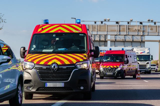 Un accident de car dans la Sarthe a fait quatre morts, vendredi 13 juin 2025, a annoncé la préfecture. Le véhicule transportait des adultes et des adolescents de nationalité ukrainienne. (Photo d’illustration)