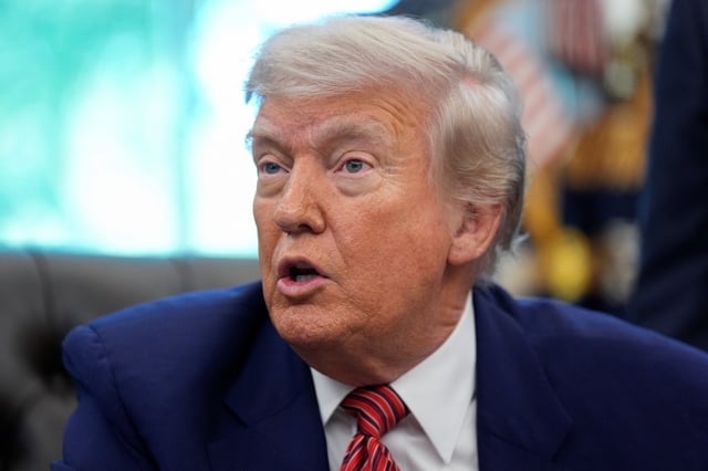 U.S. President Donald Trump speaks in the Oval Office on the day he signs an executive order, at the White House in Washington, D.C., U.S., May 23, 2025. REUTERS/Kent Nishimura/File photo