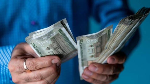 8th Pay Commission: Salary Hike, Basic Pay Changes, and When You'll See The Increase  | Image: Shutterstock