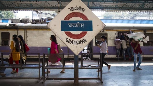 Mumbai Local Train Horror: Man Dies After Falling Into Gap Between Platform And Train At Ghatkopar Station | Image: X