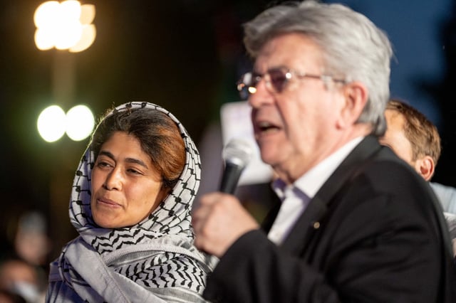 Rima Hassan et Jean-Luc Mélenchon, place de la République jeudi 12 juin 2025.