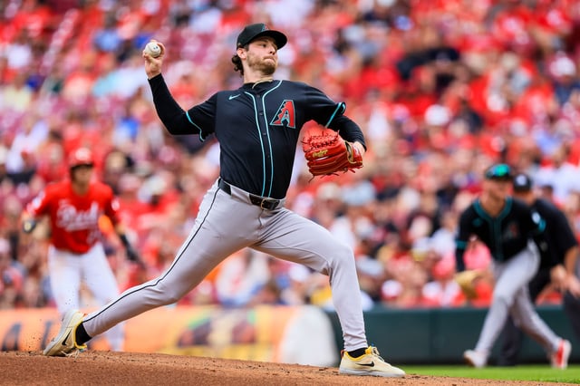 Arizona Diamondbacks starting pitcher Ryne Nelson (19) pitches against the Cincinnati Reds in the first inning at Great American Ball Park in Cincinnati, on June 7, 2025.