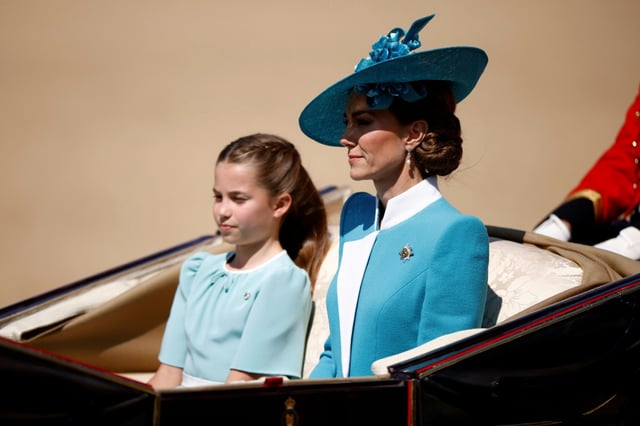 La prince Kate, épouse du pricne William, et sa fille Charlotte lors de la parade militaire célébrant l'anniversaire du souverain britannique à Londres le 14 juin 2025