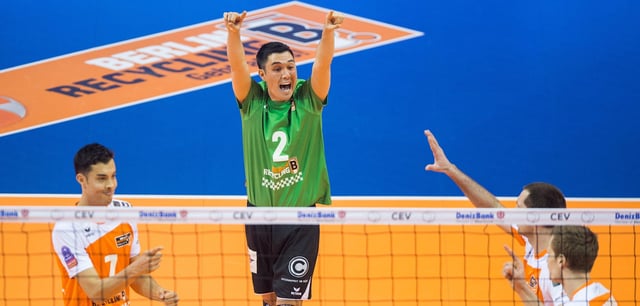 Erik Shoji (M.) spielte von 2014 bis 2016 bei den BR Volleys in Berlin