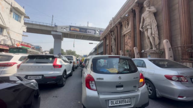 delhi traffic  (2)