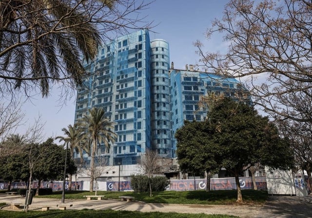 Imagen de archivo del edificio de Campanar durante la rehabilitación