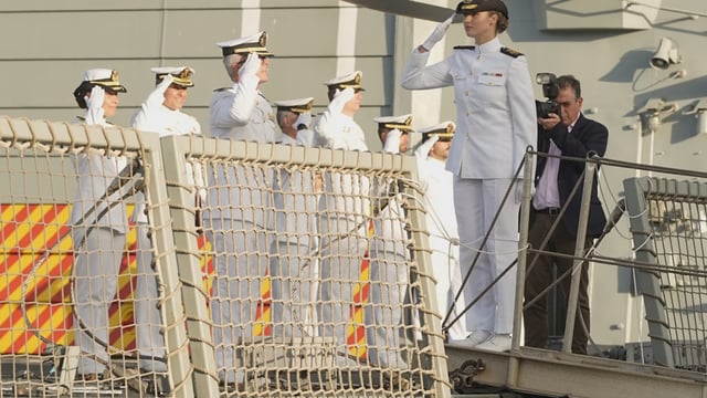 La Princesa Leonor embarca en la fragata “Blas de Lezo”, en las Palmas de Gran Canaria