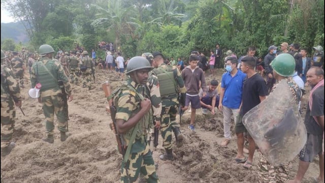 Security forces have been deployed to get the situation under control. Additional reinforcements led by the district superintendent of police (SP) are on the way as a precautionary measures. (Sourced/HT)