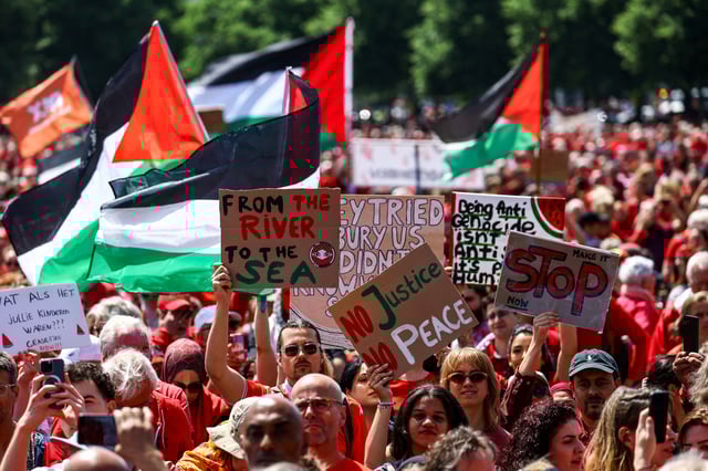 Demonstrators protest against conditions in Gaza and demand that the caretaker government impose sanctions against Israel, in The Hague, Netherlands, June 15 2025. REUTERS/Piroschka van de Wouw