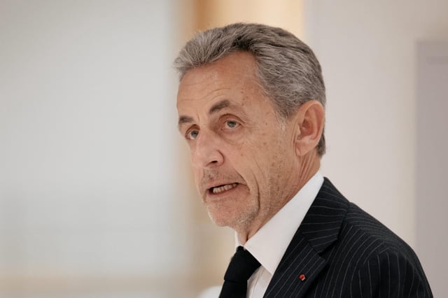 Nicolas Sarkozy a été exclu de la Légion d’honneur après sa condamnation à un an de prison ferme pour corruption dans l’affaire des écoutes, selon un arrêté publié dimanche 15 juin 2025 au Journal officiel.